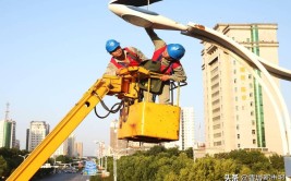 居民摸黑出行 城管局：检修完毕，已恢复照明(路灯青年报摸黑头条青帮)