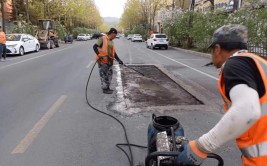 40余条道路将陆续维修(施工西路金马路段道路)