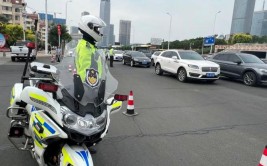 守护道路的平安使者：滨海交管分局塘沽支队新港路大队(大队交管滨海民警新港路)