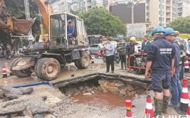 刺桐路和泉秀街路口供水管道阀门开裂致停水 15小时紧急抢修(刺桐抢修停水阀门供水)