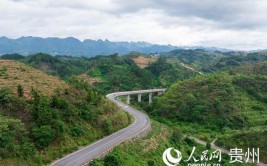 贵州荔波：农村公路修出乡村振兴好“途”景(荔波乡村振兴景区人民网)