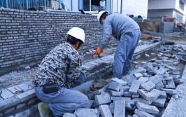 「山路」瓦匠(瓦匠瓦工山路砌砖匠人)