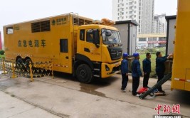 1000余名抢修人员、90余台应急发电车抵达涿州 电力抢修全面展开(抢修电车应急供电电力)