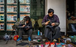 骑塘老街修鞋匠(修鞋老街师傅鞋匠一只)