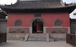 如今寺遗址旁有个隆福寺村(行宫咸丰陵寝一座乾隆)