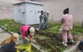 左邻右里贵州居委开展爱心花匠护绿养护活动