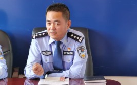 民警收到从警生涯最高荣誉，你猜是啥？(民警退休你猜临近老张)