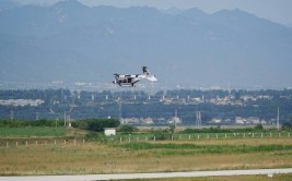 把“路”修上天！川渝低空“高速公路”来了(低空飞行空域经济飞行器)