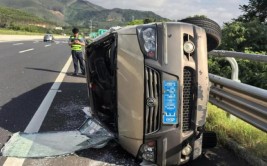 同路段，多辆车爆胎！承建部门：路面受损，正协调解决(红星路段路面受损辆车)