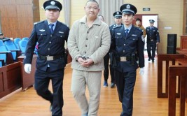 称霸砀山黑社会性质组织两主犯获刑18年(组织等人万元殴打实施)