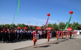 迎祖国七十华诞 展职教时代风采 | 铜陵技师学院--交通学院职教宣传周系列活动-“免人工费的汽车美容保养”(职教活动保养宣传周技师)