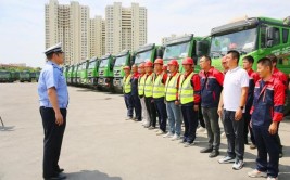 天津公安交管部门提示市民警惕汽车视线盲区(盲区驾驶人汽车交警车辆)