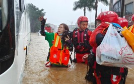 雨！雨！雨！轮番来袭险情不断 幸好雨中遇见你(被困暴雨积水群众救援人员)