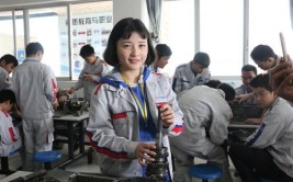 就业好潜力大(汽修女生技工学校万通女性)