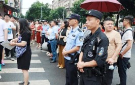 雨天车子故障遇交巡警帮忙 他在朋友圈通过警车寻人(铜梁交巡警警车朋友圈故障)