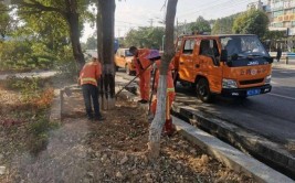 独库公路库车段道路养护工作全面展开(游客中国新闻网道路公路养护)