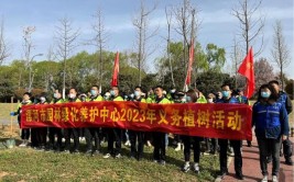 漯河市园林绿化养护中心增绿提质 惠民添彩