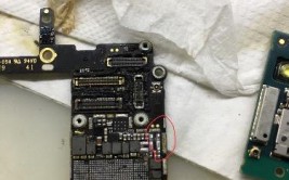 iPhone6S plus指南针故障屏幕不能翻转维修过程(指南针翻转芯片维修故障)