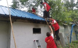 华阴市汽车运输公司为贫困户修缮房屋(贫困户修缮帮扶房屋运输公司)