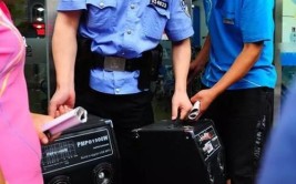 民警出面解决(高音喇叭民警果蔬扰民)