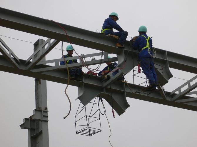 德上高速钢结构桥梁主体施工提前完成(拼装钢结构施工桥梁工序) 汽修知识