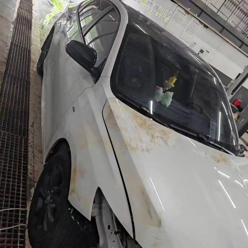 4S店车间起火竟成火烧车！车主换新车遭拒，4S店：没有受损，可以保证车辆安全(车辆维修起火别克受损) 汽修知识