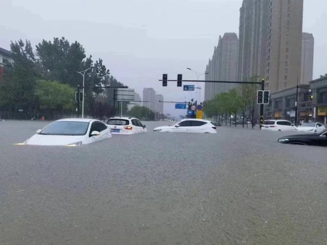 新能源汽车遇到暴雨和积水怎么办？为了家人安全一定要看看！(积水涉水新能源汽车车辆) 汽修知识