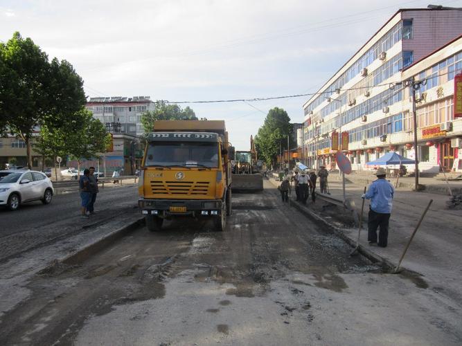 记者追踪丨乌鲁木齐对坑洼道路进行集中修补(修补道路坑洼乌市东区) 汽修知识