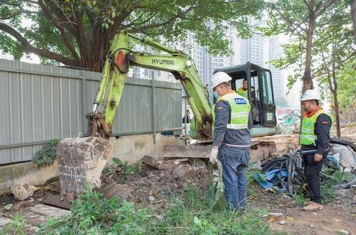 路面积水阻通行 番禺洛浦街多方协助为街坊解决渗水问题(积水番禺路面渗水渗漏) 汽修知识