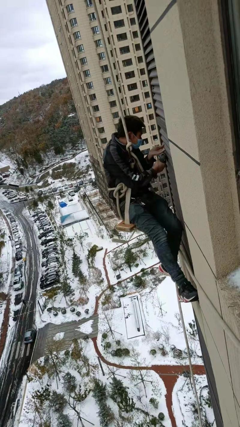 暴雪天如何取暖？海尔空调服务兵：及时安装温暖必达(暴雪海尔空调服务空调安装) 汽修知识