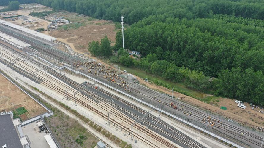 江苏邳州东站普速场道岔插铺施工顺利完成(东站新华网道岔施工项目) 汽修知识