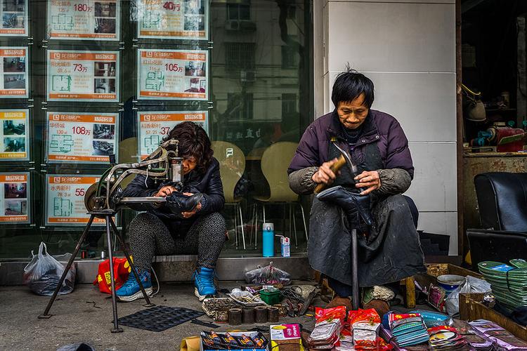 骑塘老街修鞋匠(修鞋老街师傅鞋匠一只) 汽修知识