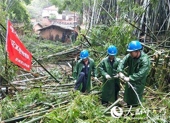 抗击“山竹”复电抢修战告捷(抢修复电台风供电局工作) 汽修知识 抗击“山竹”复电抢修战告捷(抢修复电台风供电局工作) 汽修知识