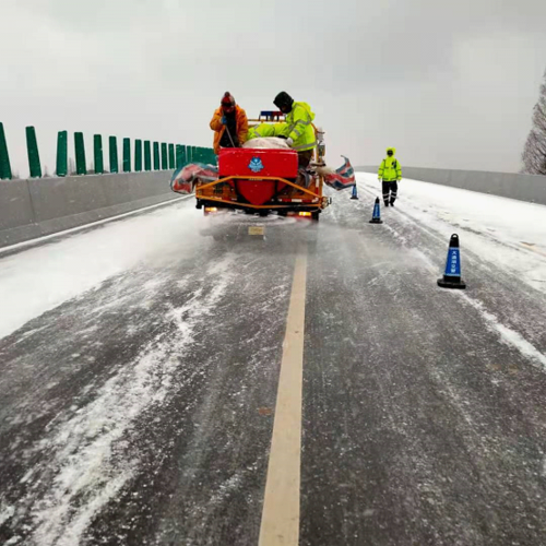 贵阳公路管理局：以雪为令 抗凝保畅(凝冻公路撒布管理局路段) 汽修知识