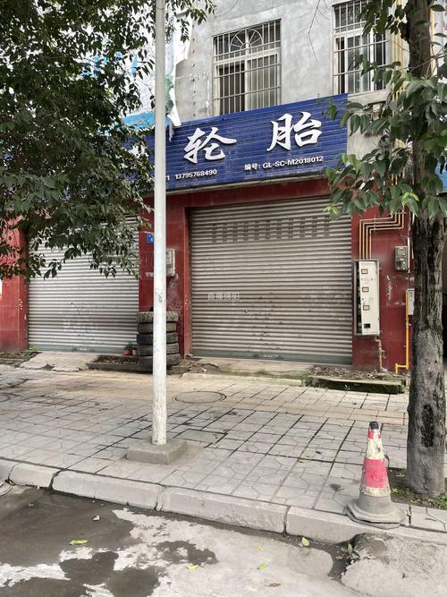 汽修店占道扰民 居民：这是最糟糕的一条街(汽修这是扰民占道一条街) 汽修知识