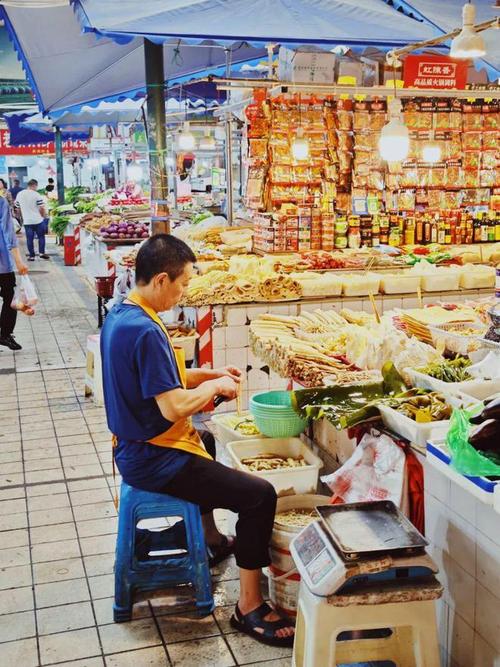 消失的联结：一个城市菜市场的命运(菜市场摊贩摊主市场摊位) 汽修知识