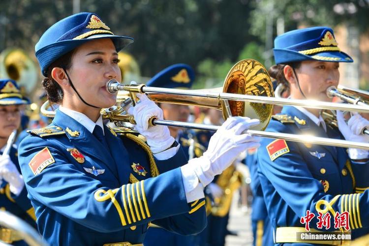 凌云壮志护中华？访国庆70周年军乐团唐山籍军官杨志华(军乐团阅兵演奏壮志国庆) 汽修知识