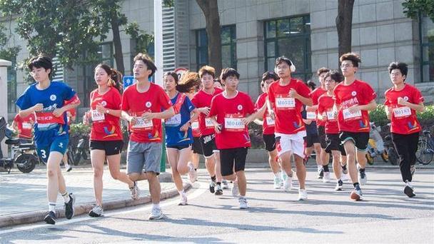 阳光长跑是每个大学都参加吗 学类资讯