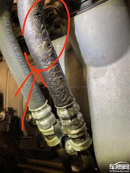 焊接高压油管时将油道堵死导致发动机松油门自行熄火的故障案例(油管高压故障发动机焊接) 汽修知识