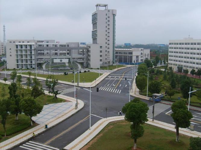 南昌大学专科在哪个校区？ 学类资讯