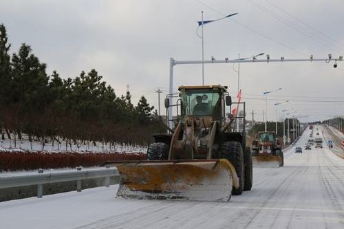 蓬莱区国省道干线公路雪后恢复基本完成(防滑降雪公路中心路面) 汽修知识