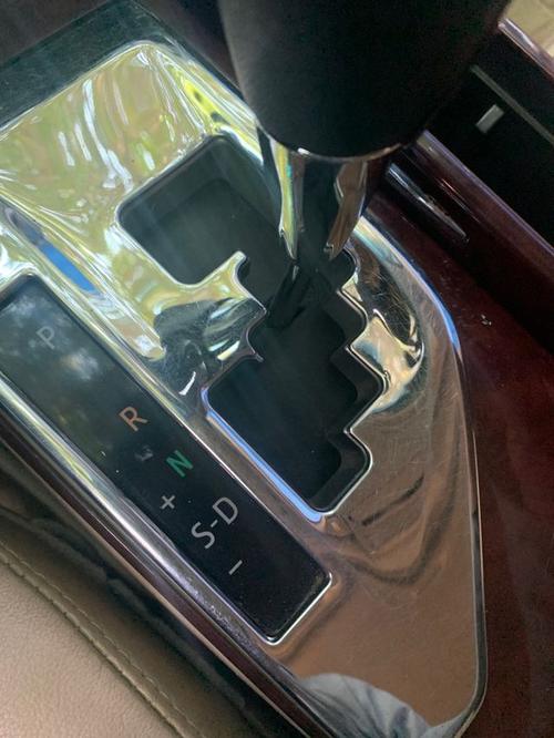 陆地巡洋舰甘肃老铁转修到店维修差车身共振挂挡顿挫底盘异...(共振垫片丰田挂挡差速器) 汽修知识