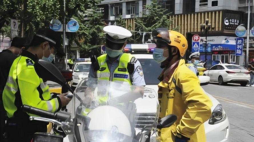 电话根本不敢接……义乌卖头盔老板这两天都懵了！警方最新提醒来了(头盔老板来了警方都是) 汽修知识