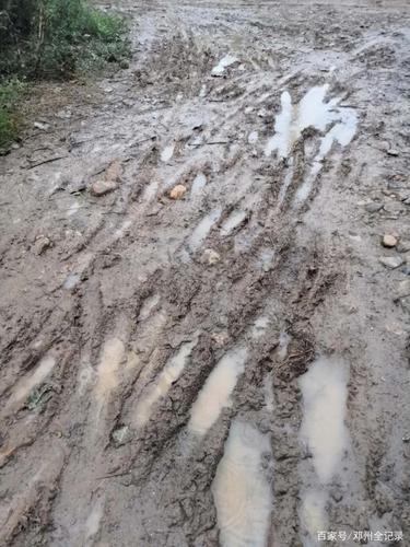 十八里店村：俩路坑洼不平 雨天满地泥泞(中国网道路村民土坡出行) 汽修知识