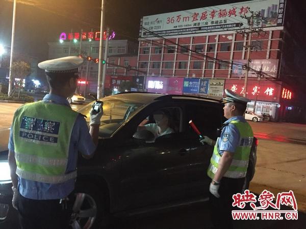 信阳明港交警：“焦”警的“炎”值与“烤”验(明港交警联播事故烈日) 汽修知识