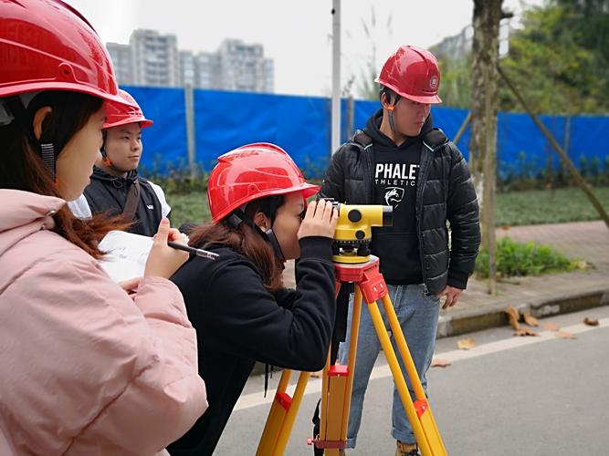 测绘工程专业的在校生大学应该怎么过 学类资讯