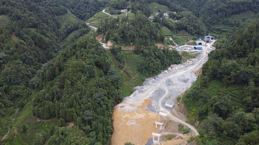 建设进度如何？现场照片传来……(至元国道恩施进度传来) 汽修知识