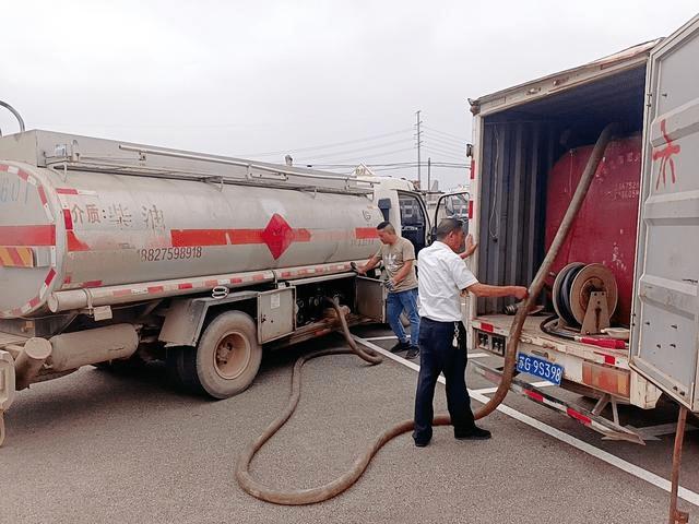 长沙高新区安监分局策划“灭鼠行动”彻底揪出非法流动加油车(加油车安监高新区加油分局) 汽修知识