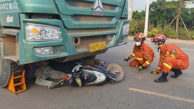 被泥头车压坏！谁赔？(村民集资渣土外运路面) 汽修知识