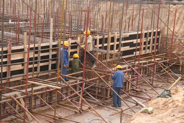 一级建造师重返建筑工地的真实经历一 范文模稿